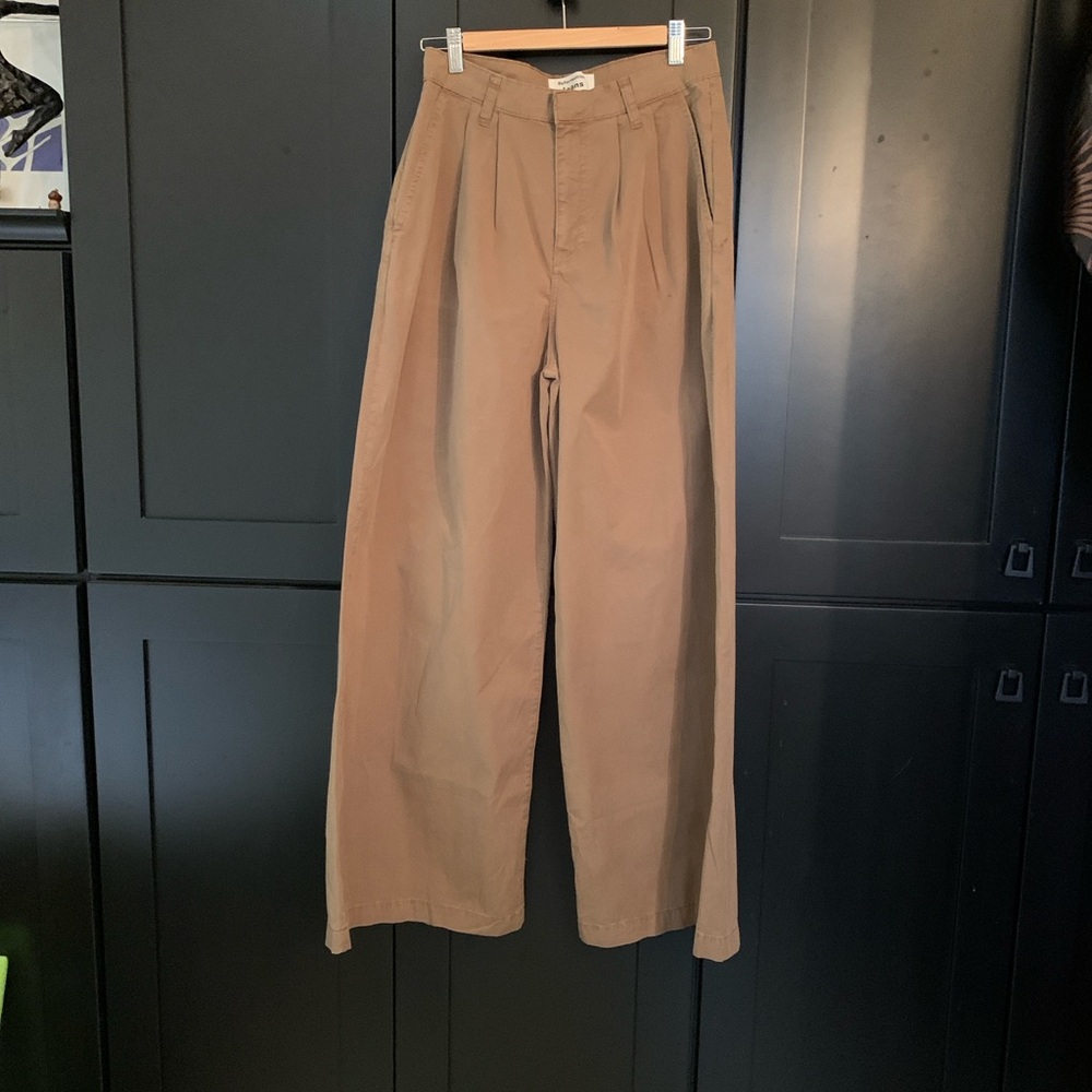 Reformation Woman’s Brown Jeans 27